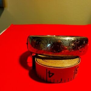 Vintage 925 Sterling Silver Etched Leaf Hinged Cuff Bracelet